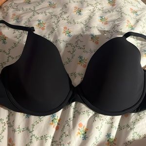 Fits everybody t shirt bra - never worn with tags on
